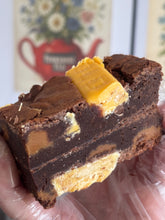 Load image into Gallery viewer, Treat box (nut free)
