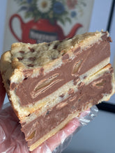 Load image into Gallery viewer, Treat box (nut free)